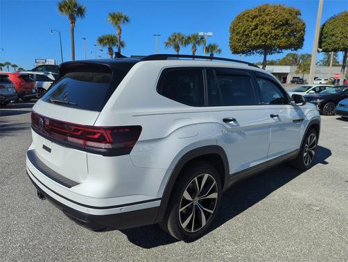 2025 Volkswagen Atlas 2.0T SEL Premium R-Line 4MOTION