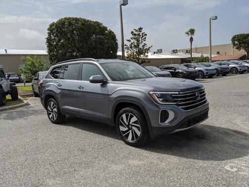 2025 Volkswagen Atlas 2.0T SE w/Technology