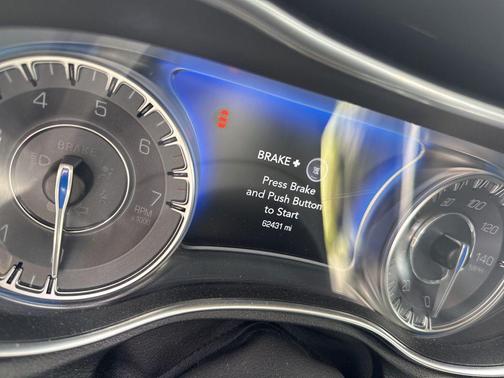 Granite Crystal Metallic Clearcoat 2020 Chrysler 300 Touring