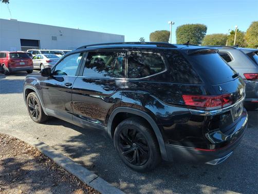 2022 Volkswagen Atlas 2.0T SE w/Technology