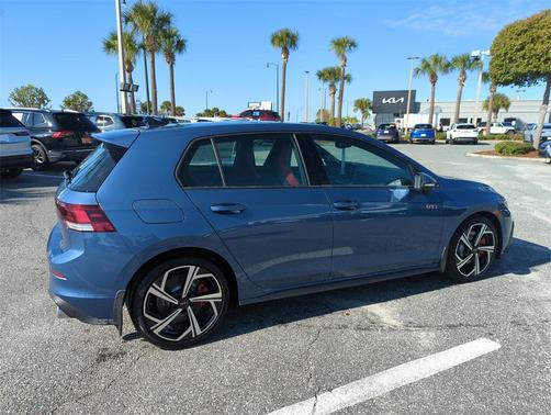 2026 Volkswagen Golf GTI 2.0T SE DSG