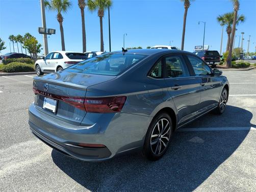 2026 Volkswagen Jetta 1.4T SE