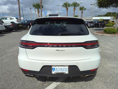 2021 Porsche Macan Base