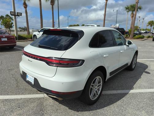 2021 Porsche Macan Base