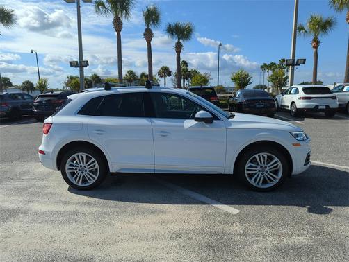 2020 Audi Q5 45 Premium Plus