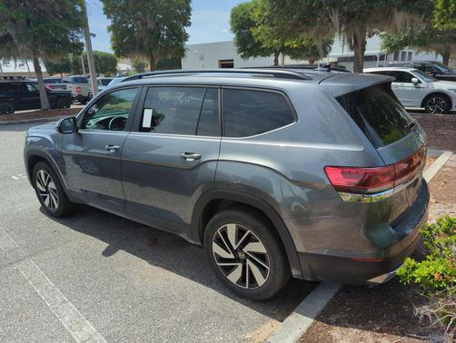 Pure Gray 2025 Volkswagen Atlas 2.0T SE w/Technology
