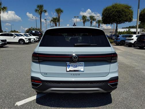 2025 Volkswagen Taos 1.5T SE
