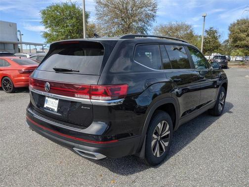 2025 Volkswagen Atlas 2.0T SE
