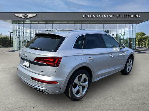 2022 Audi Q5 45 S line Premium Plus