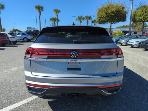 2024 Volkswagen Atlas Cross Sport 2.0T SE w/Technology