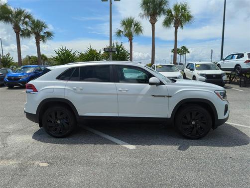 2026 Volkswagen Atlas Cross Sport 2.0T SE w/Technology
