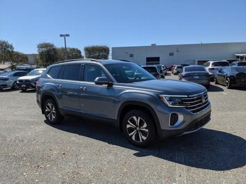 2025 Volkswagen Atlas 2.0T SE