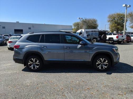 2025 Volkswagen Atlas 2.0T SE