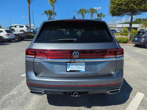 2025 Volkswagen Atlas 2.0T SE w/Technology