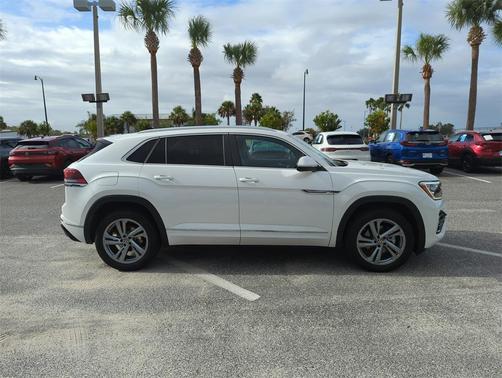 2024 Volkswagen Atlas Cross Sport 2.0T SEL