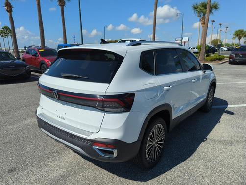 2025 Volkswagen Taos 1.5T SE