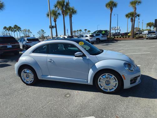2019 Volkswagen Beetle 2.0T SE