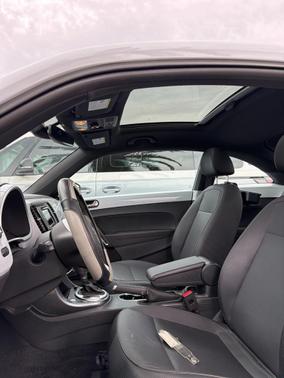 2019 Volkswagen Beetle 2.0T SE