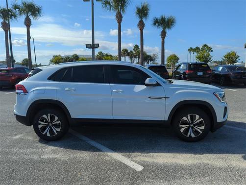 2026 Volkswagen Atlas Cross Sport 2.0T SE