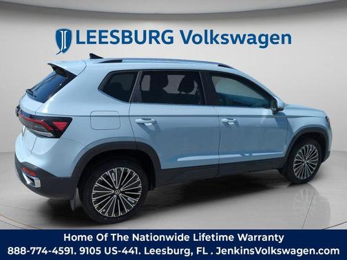 2026 Volkswagen Taos SE