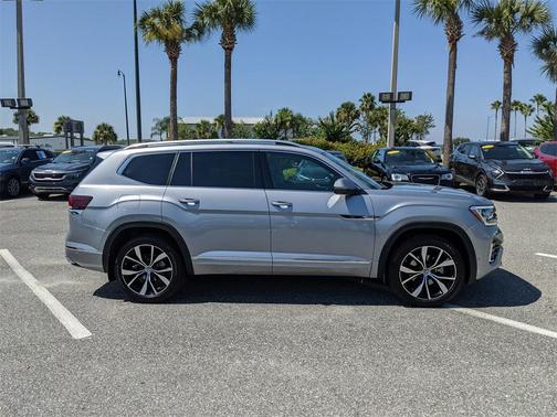 2025 Volkswagen Atlas 2.0T SEL Premium R-Line 4MOTION