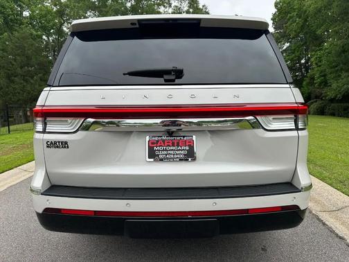 CERAMIC PEARL 2023 Lincoln Navigator Reserve