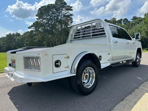 White Frost Tricoat 2020 GMC Sierra 3500 Denali