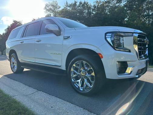 2024 GMC Yukon XL SLT