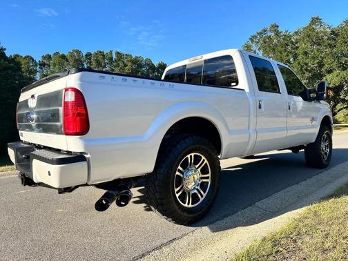 White Platinum Metallic Tri-Coat 2016 Ford F-250 Lariat