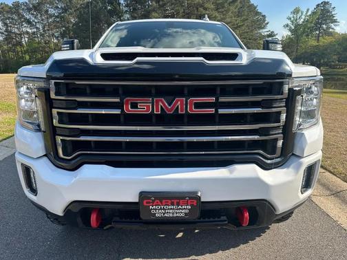 Summit White 2023 GMC Sierra 2500 AT4