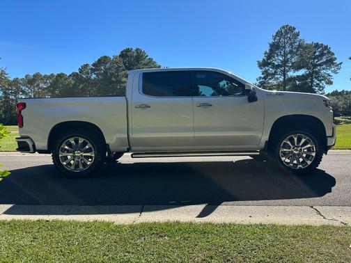 2022 Chevrolet Silverado 1500 High Country