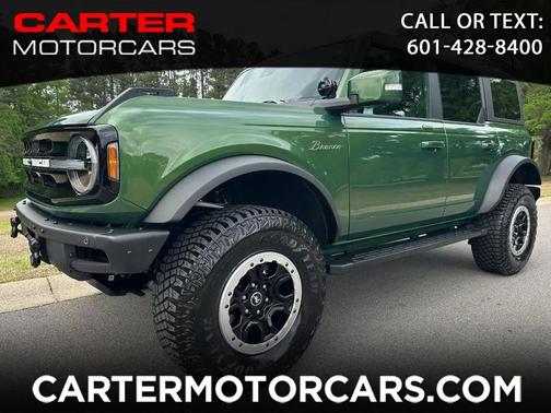 ERUPTION GREEN METALLIC 2022 Ford Bronco Outer Banks