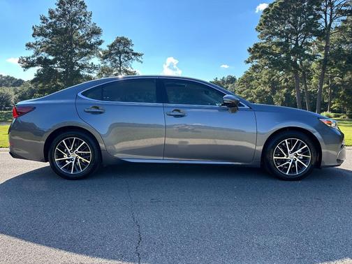 2017 Lexus ES 350 Base
