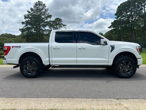 STAR WHITE METALLIC TRICOAT 2023 Ford F-150 Lariat