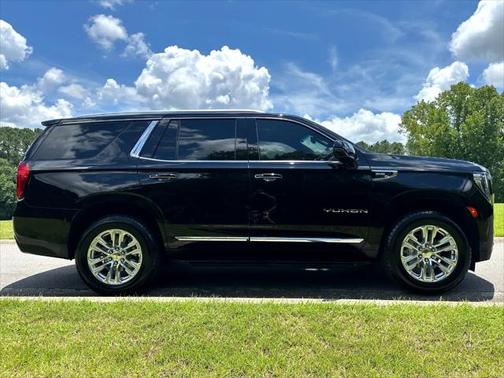 2022 GMC Yukon SLT