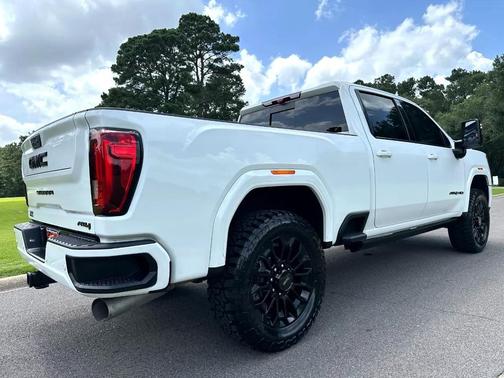 2022 GMC Sierra 2500 AT4