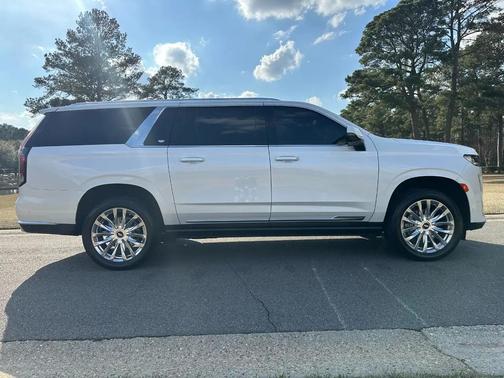 2023 Cadillac Escalade ESV Premium Luxury