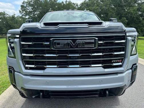 Thunderstorm Gray 2024 GMC Sierra 2500 AT4