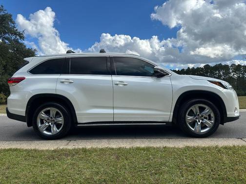 2017 Toyota Highlander Limited