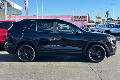 Ebony Twilight Metallic 2023 GMC Terrain SLE