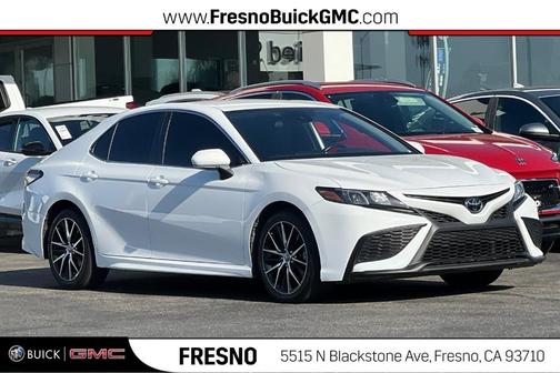 Ice 2023 Toyota Camry SE