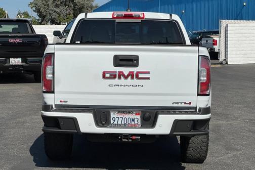 Summit White 2022 GMC Canyon AT4 w/Leather