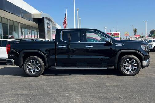 Onyx Black 2026 GMC Sierra 1500 SLT