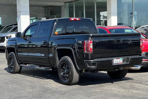 Onyx Black 2018 GMC Sierra 1500 SLT