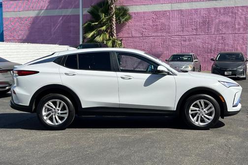 Summit White 2026 Buick Envista Preferred