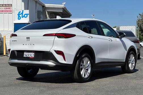 Summit White 2026 Buick Envista Preferred