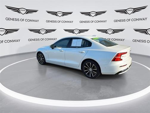 2023 Volvo S60 Recharge Plug-In Hybrid T8 Plus Dark Theme