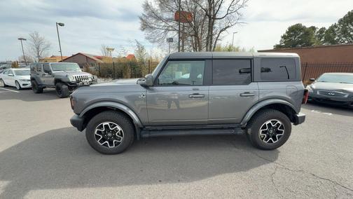 Carbonized Gray Metallic 2023 Ford Bronco Outer Banks