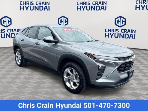 Sterling Gray Metallic 2024 Chevrolet Trax LS