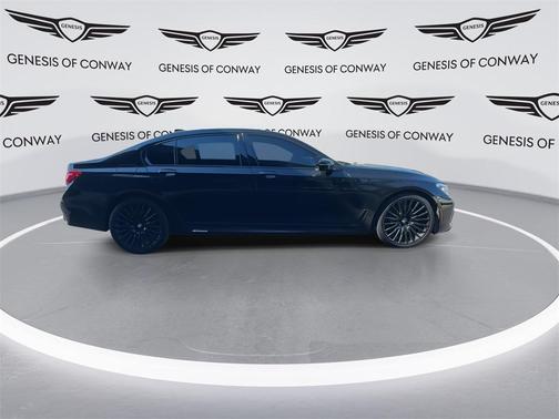 2017 BMW 750 i